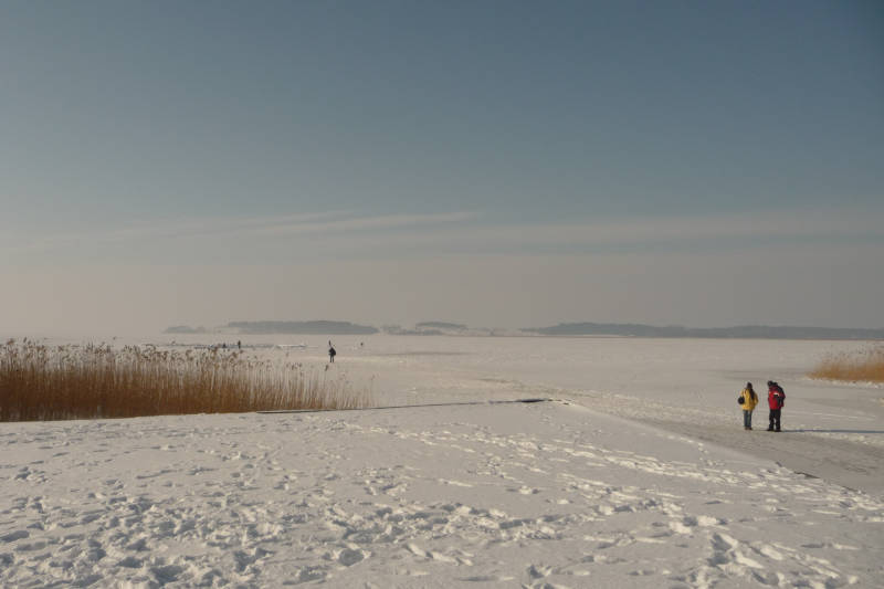 Winterspaziergang auf dem Achterwasser in Ückeritz
