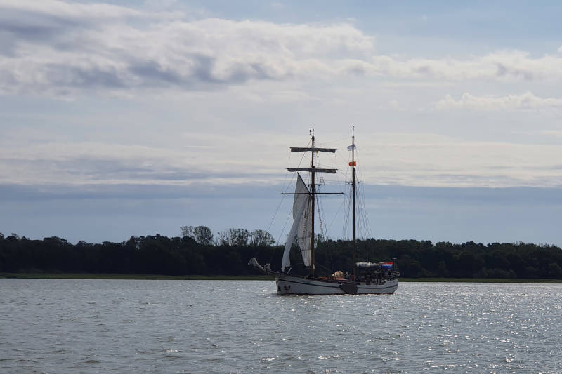Weiße Düne auf dem Achterwasser